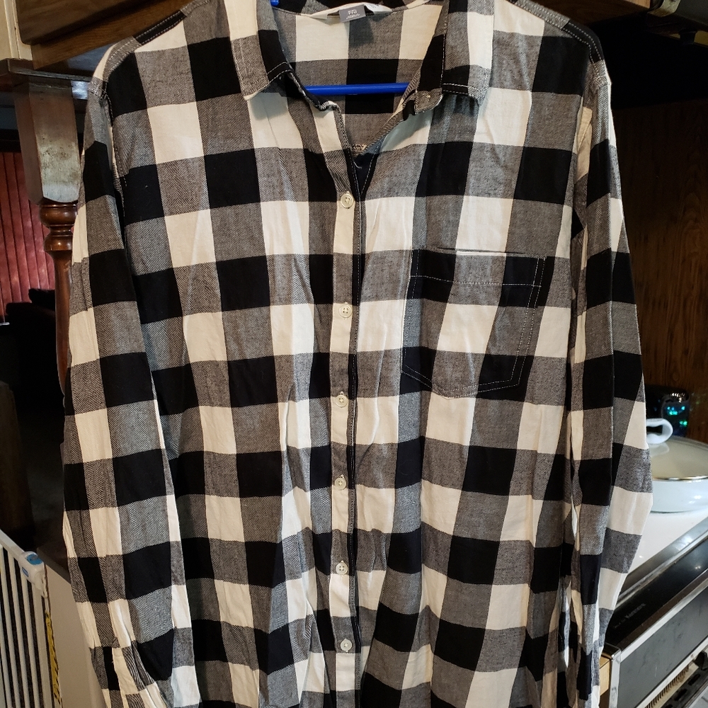 Old Navy plaid button up shirt XXL